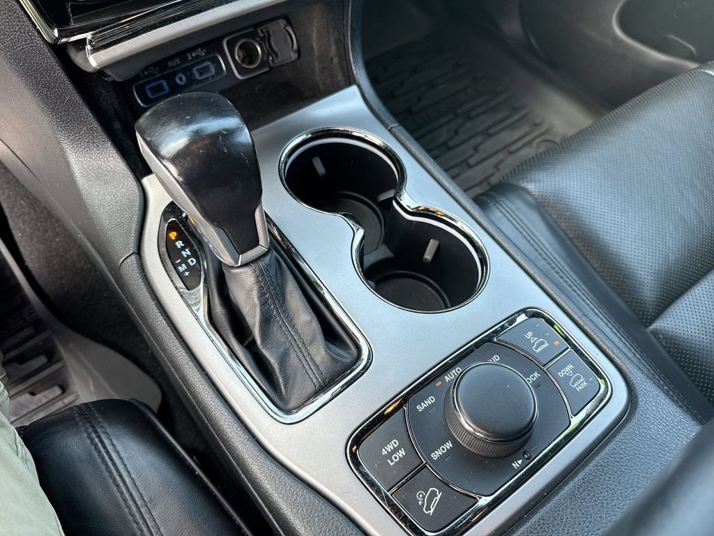 Used 2020 Jeep Grand Cherokee High Altitude AWD/4WD image 19