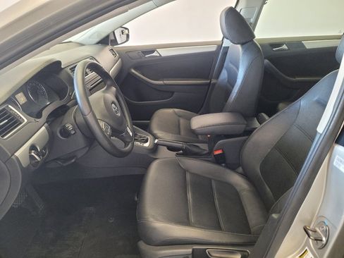 Used 2014 Volkswagen Jetta SE FWD image 17