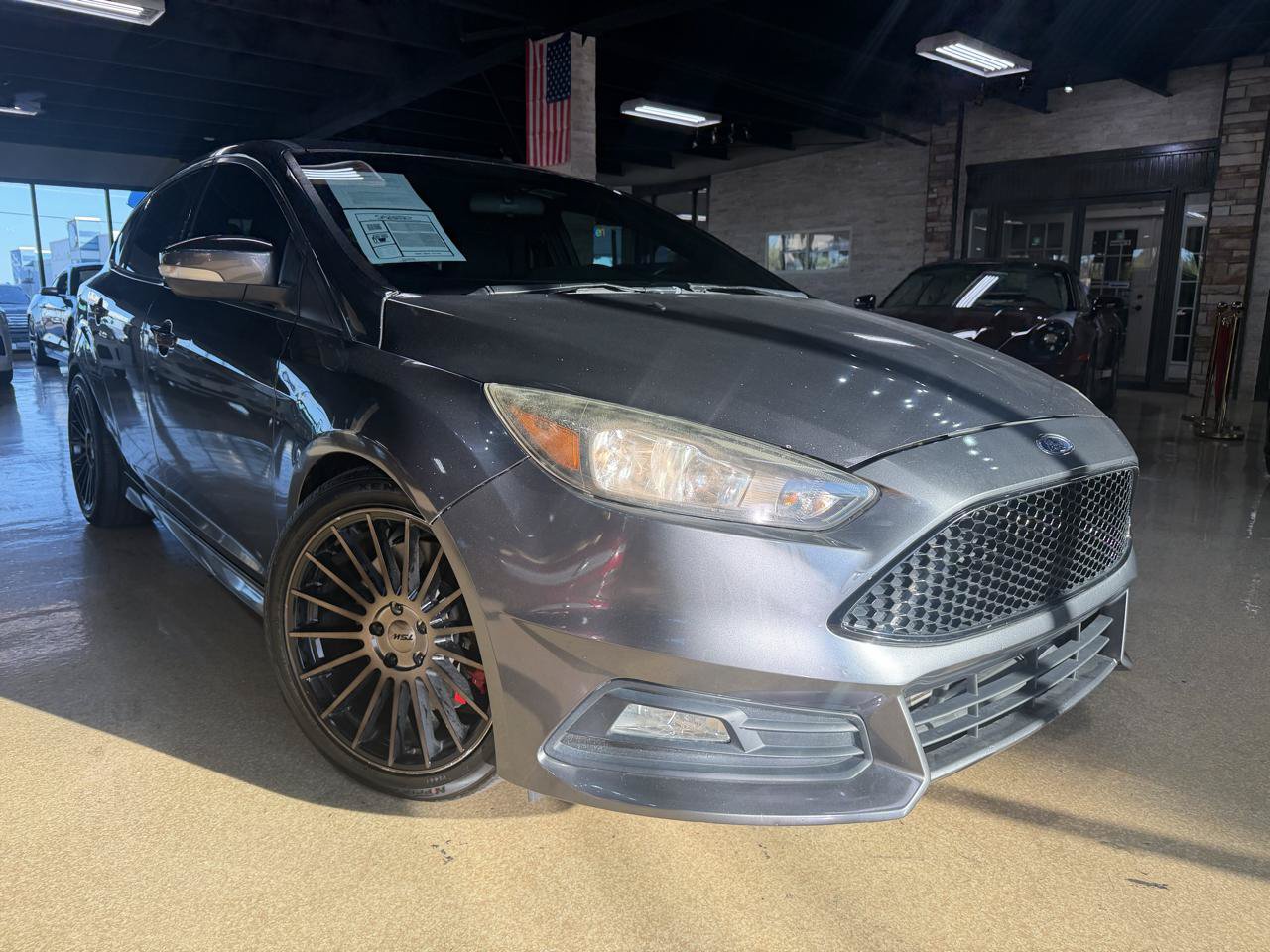 Used 2017 Ford Focus ST FWD image 1