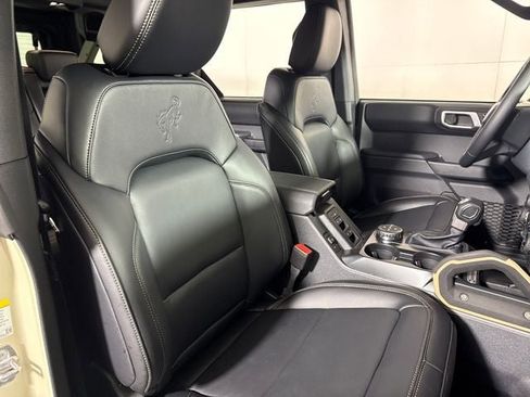 New 2026 Ford Bronco Badlands AWD/4WD image 14