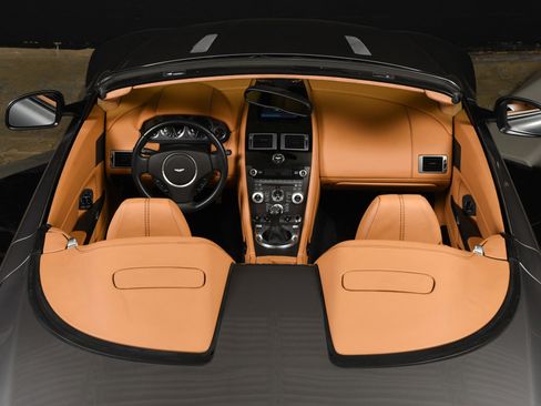 Used 2011 Aston Martin V8 Vantage Roadster RWD image 10