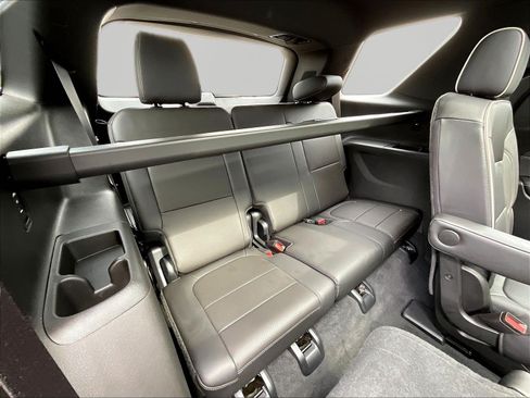 Used 2023 Chevrolet Traverse Premier w/ Redline Edition AWD/4WD image 26