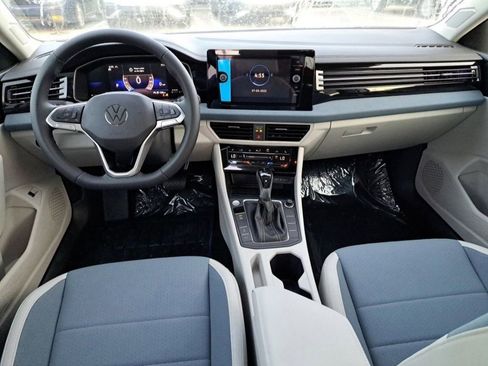 New 2025 Volkswagen Jetta SE image 6