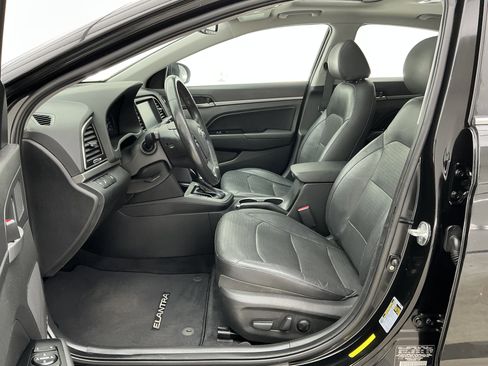 Used 2017 Hyundai Elantra Limited w/ Limited Tech Package 08 image 17
