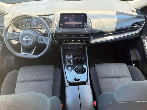 Used 2024 Nissan Rogue SV AWD/4WD image 15