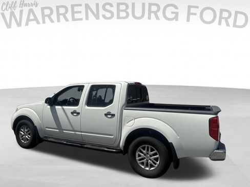 Used 2018 Nissan Frontier SV RWD image 5