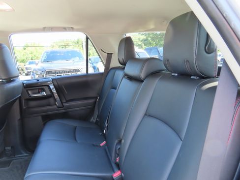 Used 2021 Toyota 4Runner Venture image 33