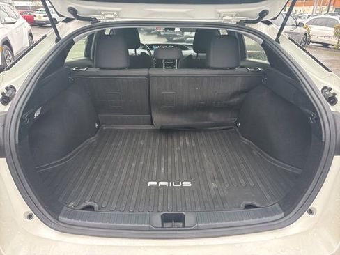 Used 2016 Toyota Prius Four image 15