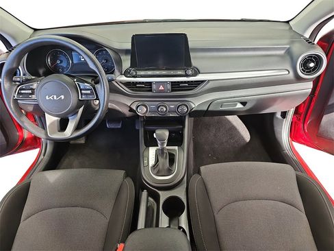 Used 2024 Kia Forte LXS image 9