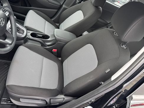 Used 2023 Hyundai Kona SE AWD/4WD image 10