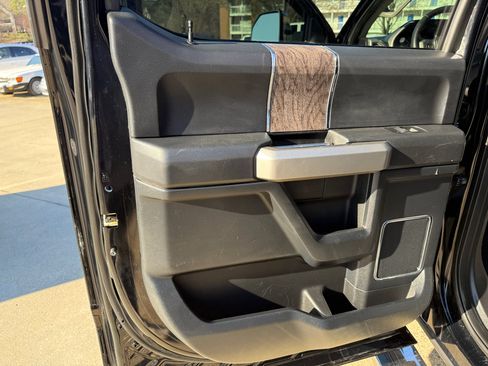 Used 2017 Ford F250 Lariat w/ Lariat Ultimate Package image 22