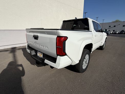 New 2026 Toyota Tacoma SR5 AWD/4WD image 28