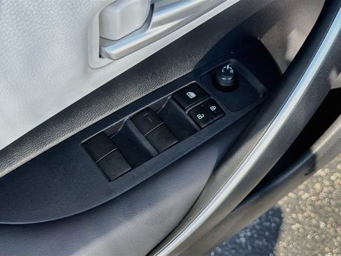 Used 2023 Toyota Corolla SE FWD image 18