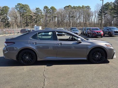 Used 2024 Toyota Camry XSE FWD image 3
