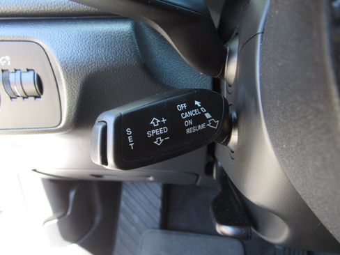 Used 2018 Audi Q3 2.0T Premium AWD/4WD image 27