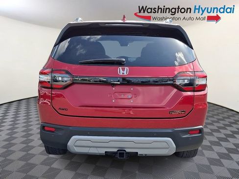 Used 2023 Honda Pilot TrailSport image 5