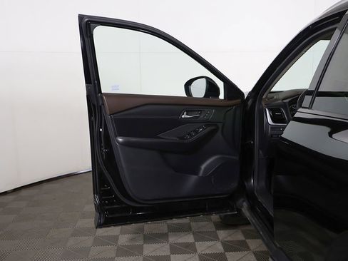 Used 2023 Nissan Rogue SL AWD/4WD image 21