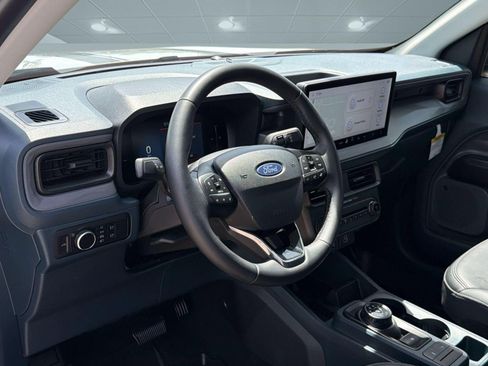 Used 2025 Ford Maverick Lariat w/ Black Appearance Package AWD/4WD image 4