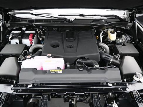 New 2026 Toyota Tundra Limited image 17