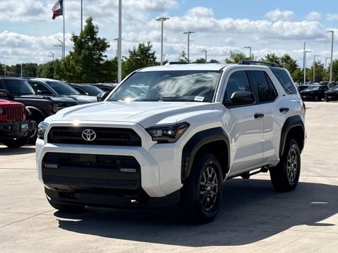 Used 2026 Toyota 4Runner SR5 AWD/4WD image 10