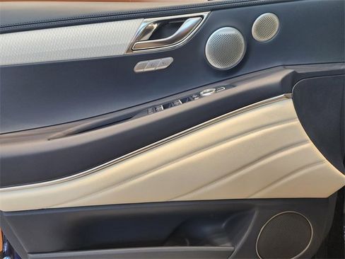 New 2025 Genesis GV80 3.5T Prestige image 7