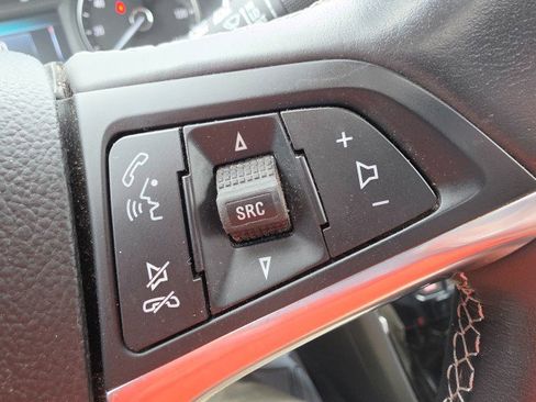 Used 2019 Buick Encore Essence w/ Experience Buick Package image 40