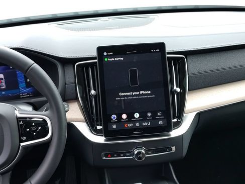 New 2026 Volvo XC90 T8 Plus w/ Protection Package Premier AWD/4WD image 7
