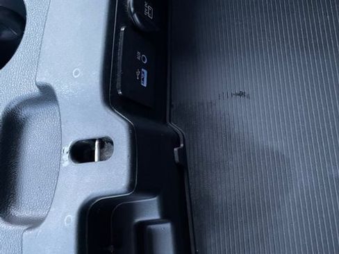 Used 2017 RAM 2500 SLT image 26