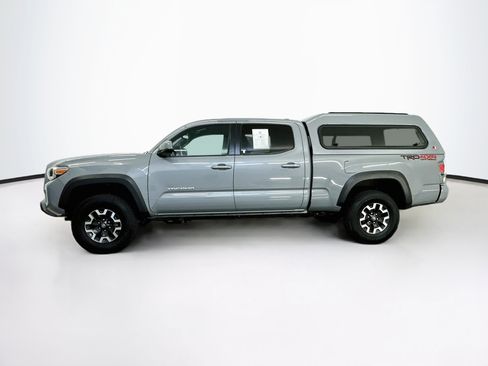 Used 2021 Toyota Tacoma TRD Off-Road w/ Technology Package AWD/4WD image 4