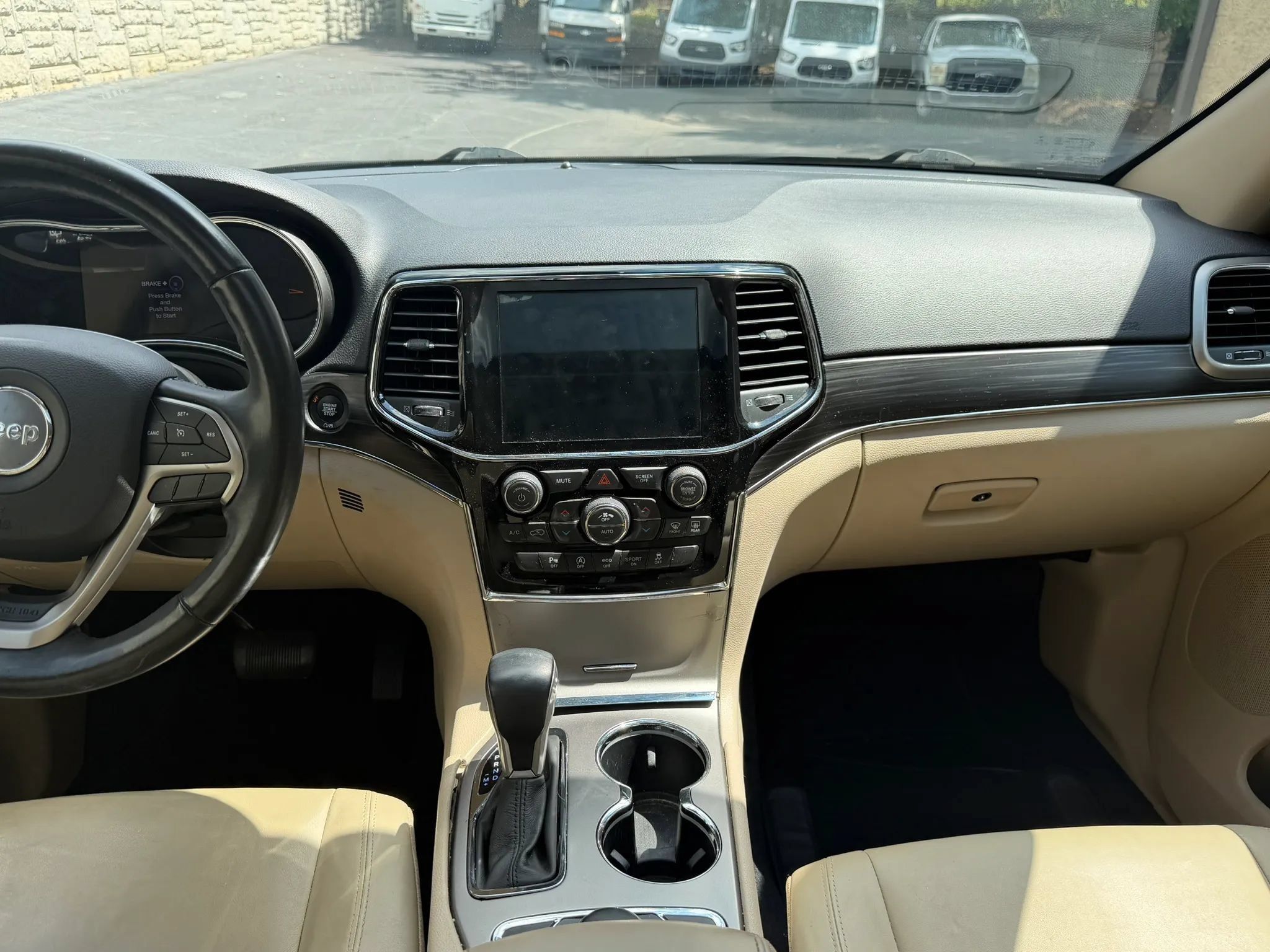 Used 2019 Jeep Grand Cherokee Limited AWD/4WD image 19
