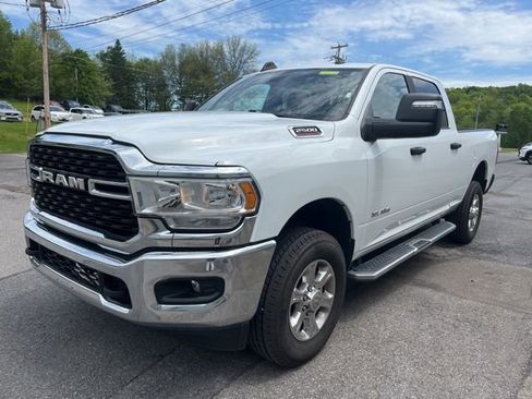 Used 2024 RAM 2500 Big Horn AWD/4WD image 10