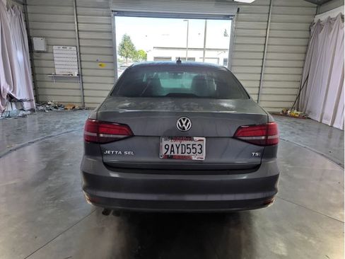 Used 2016 Volkswagen Jetta SEL Premium w/ Lighting Package image 9