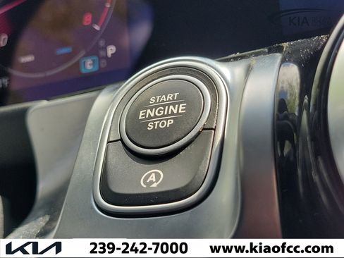 Used 2024 Mercedes-Benz GLB 250 4MATIC image 27