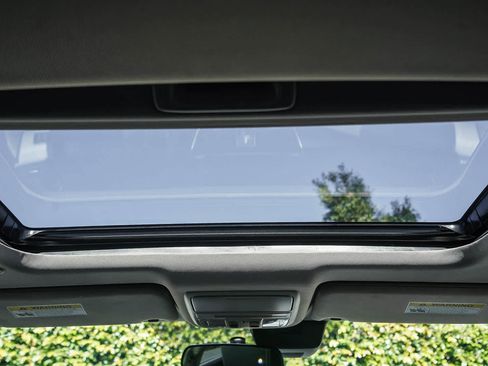 Used 2018 Honda Accord EX image 16