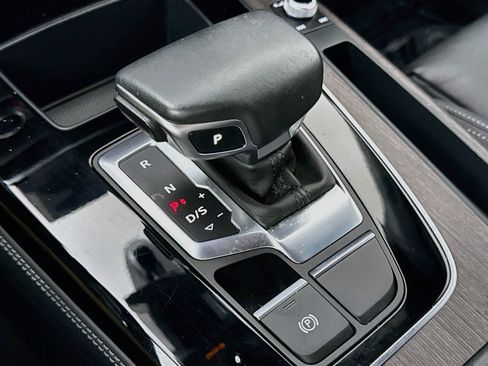Certified 2024 Audi Q5 e Premium Plus AWD/4WD image 19