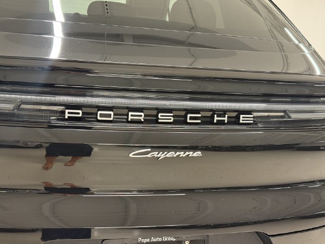 Certified 2026 Porsche Cayenne E-Hybrid Coupe AWD/4WD image 13