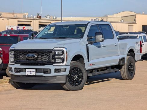 New 2026 Ford F250 Lariat w/ Black Appearance Package image 41