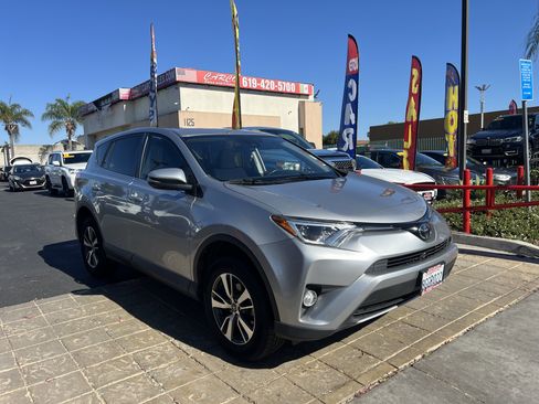 Used 2018 Toyota RAV4 XLE w/ All Weather Liner Package image 2