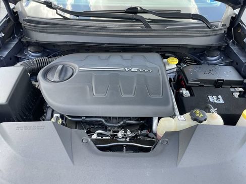 Used 2021 Jeep Cherokee Latitude Lux AWD/4WD image 14