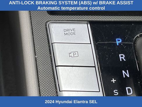 Used 2024 Hyundai Elantra SEL image 7