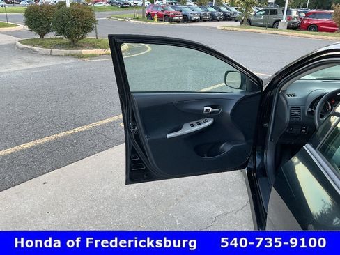 Used 2013 Toyota Corolla S w/ Premium Pkg FWD image 14