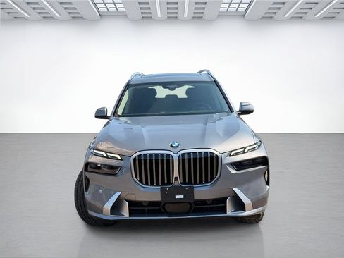 Used 2026 BMW X7 xDrive40i AWD/4WD image 3