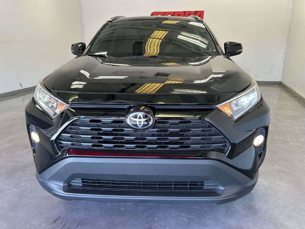 Used 2021 Toyota RAV4 XLE Premium FWD image 8