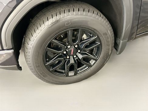 Used 2023 GMC Sierra 1500 Elevation AWD/4WD image 11