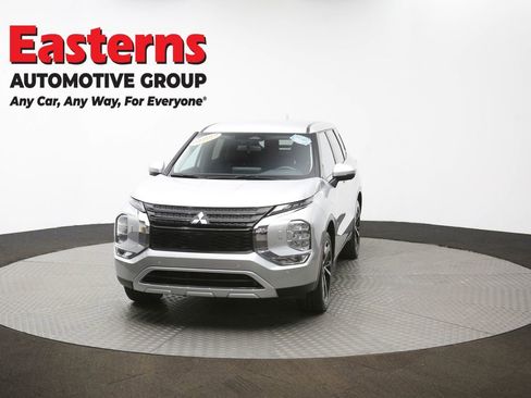 Used 2024 Mitsubishi Outlander SE image 52