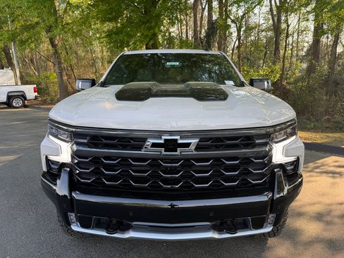 New 2026 Chevrolet Silverado 1500 ZR2 w/ Dark Appearance Package image 2