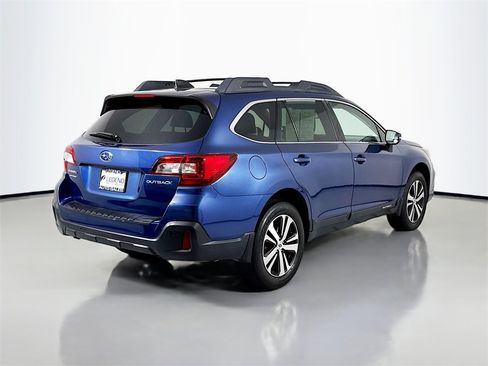 Used 2019 Subaru Outback 2.5i Limited image 5