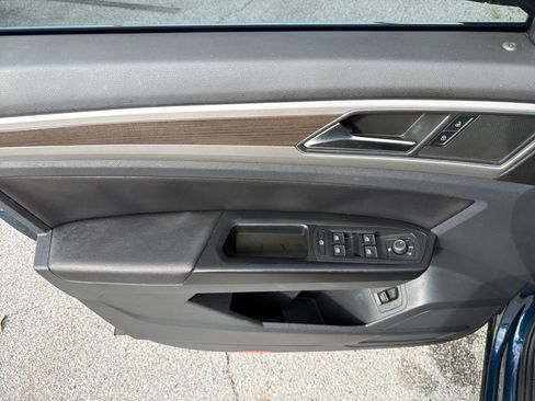 Used 2019 Volkswagen Atlas SE w/ Panoramic Sunroof Package image 19