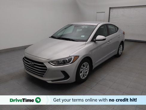 Used 2018 Hyundai Elantra SE FWD image 1