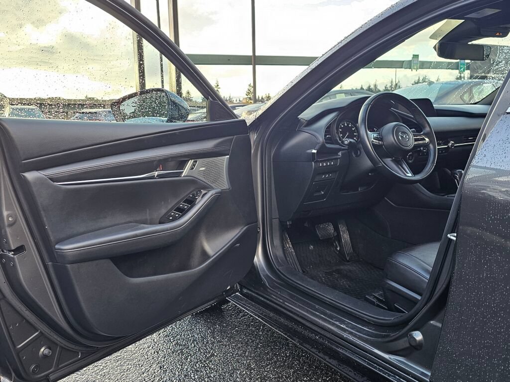 Certified 2023 MAZDA MAZDA3 Hatchback w/Premium Plus Pkg AWD/4WD image 22